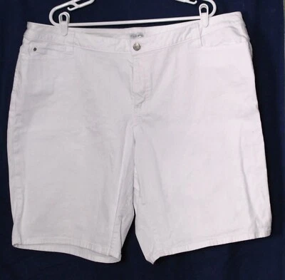 FASHION BUG BERMUDA SHORTS ladies size 24 classic white stretch denim 5 pocket - Image 1 of 4