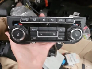 VOLKSWAGEN VW JETTA 2010 A/C CLIMATE CONTROL 2/06-7/11 5K0907044 BT - Picture 1 of 5