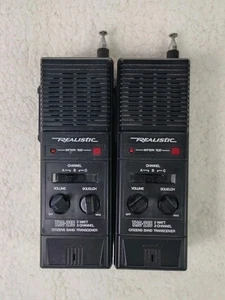 Realistic TRC218 2 Watt 3 Channel Citizens Band Transceiver PARTS ONLY UNTESTED - Picture 1 of 7