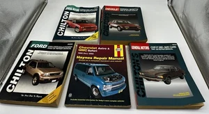 Chiltons Repair Manual Lot Of 80s Chevrolet & One Ford 2000’s/4 Chevy One Ford - Bild 1 von 24