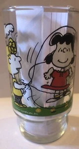 Vintage 1965 Peanuts Gang Drinking Glass Snoopy & Friends Charles Schultz - Picture 1 of 4