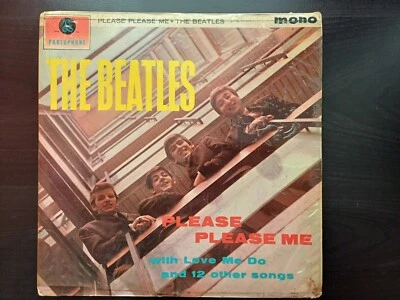 THE BEATLES-PLEASE PLEASE ME-DICK JAMES-BLACK/GOLD-1st UK MONO LP - RARE 22/3/63 - Image 1 of 4