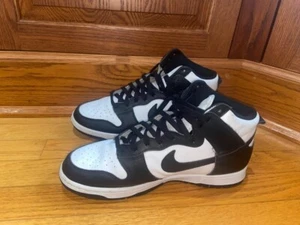 Size 10 - Nike Dunk Low '08 Panda 2011 - Picture 1 of 5