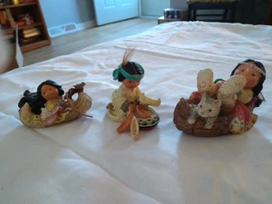 Vntg. 3 FRIENDS OF THE FEATHER COLLECTABLE FIGURINES APPRX 3" (D) - Picture 1 of 9