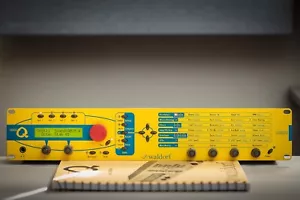 Waldorf Micro Q Yellow Synthesiser In Mint Condition - Bild 1 von 3