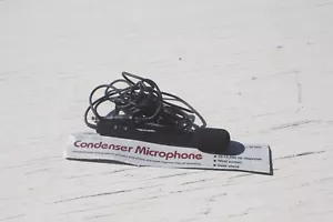 REALISTIC - CONDENSER MICROPHONE - VINTAGE - 33-2011 - NICE - Picture 1 of 3