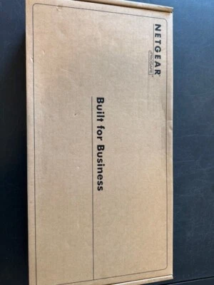 Netgear Prosafe 16 Port Gigabit Smart Switch GS716T-200NAS *FREE SHIPPING* - Image 1 of 2