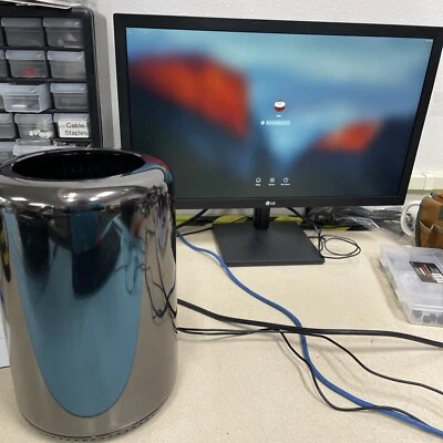 MacPro A1481 | Quad-Core Intel Xeon E5 | 12GB Ram | 500Gb SSD | OS: X El Captain - Image 1 of 4