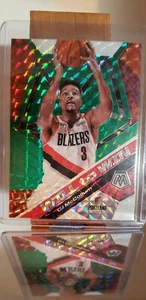2019-20 Mosiac Green Refractor Prizm CJ McCollum - Picture 1 of 2