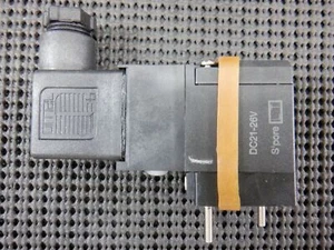 SMC SF4-5DZ-14 Solenoid Assembly 24VDC DIN - Picture 1 of 5