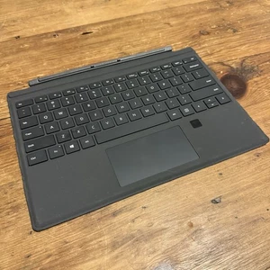 Microsoft Surface RT / 2 / Pro 1 / Pro 2 Type Cover 2 Keyboard 1561 | Black - Picture 1 of 3