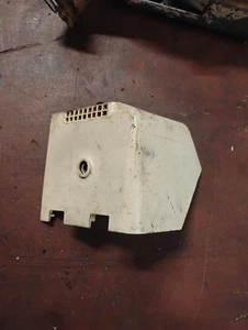 Coperchio filtro aria motosega OE Stihl 045 056 1115 141 1000 - Foto 1 di 5