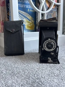 Vintage Kodak Folding 'Brownie' Six-20 Camera with leather case - Picture 1 of 5