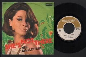 7" NEIL MacARTHUR SHE'S NOT THERE / WORLD OF GLASS 1969 DERAM ZOMBIES COVER - Picture 1 of 1
