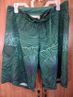 Swim Wear:  by Ocean Pacific; Men's Size 32 Navy Blue and Green Floral - Изображение 1 из 3
