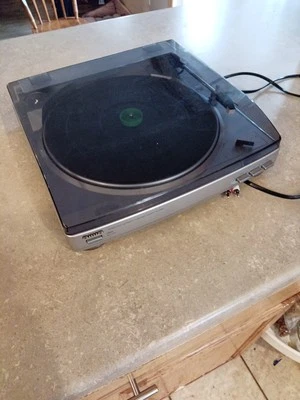 Aiwa Stereo Turntable System model PX-E860U - Image 1 of 4