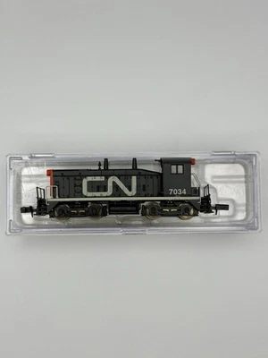 NIOB N Life Like 79000 SW9/1200 Switcher locomotive Canadian National CN 7034 - Image 1 of 4