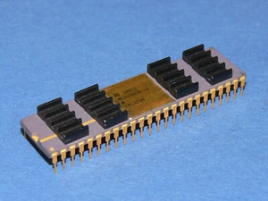 National NS32082D-10 Ic Gold Plated Ceramic Memory Management Unit Vintage - Picture 1 of 3