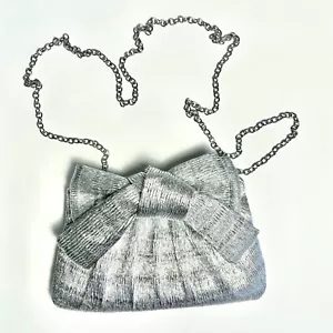 Silver Pleated Metallic Bow Clutch Handbag- David's Bridal New w/ Tags - Picture 1 of 7