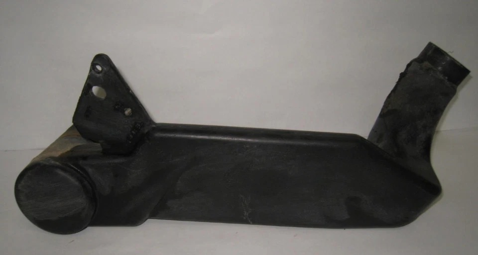 89 POLARIS TRAIL BOSS 250 2X4 DOWN AIR INLET DUCT - Изображение 1 из 4