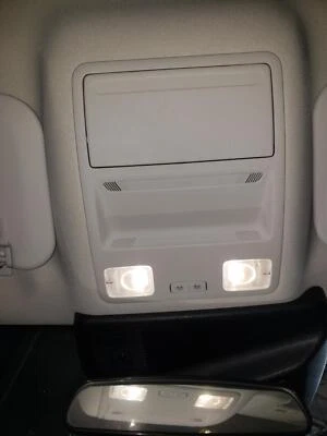 21 22 BRONCO SPORT Overhead Console Gray QH w/Lights w/o Sunroof - Image 1 of 4