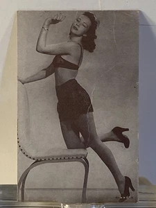 Vintage Beautiful Women Original Arcade Card - Made in USA   3" x 5" - Picture 1 of 8