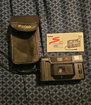 Vintage Kodak S300 MD Series 35MM Camera Point & Shoot Electronic Flash Tested - Image 1 of 4