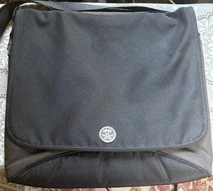 crumpler Skivvy Medium crossbody Messenger Bag Adjustable Strap Black Padded - Picture 1 of 11