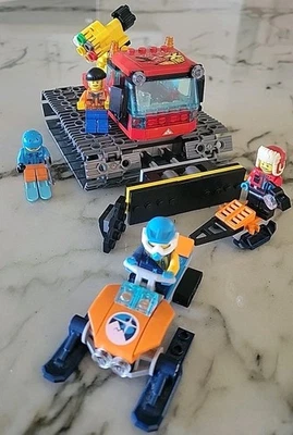 LEGO City: Snow Groomer (60222) & (690191) - Image 1 of 4