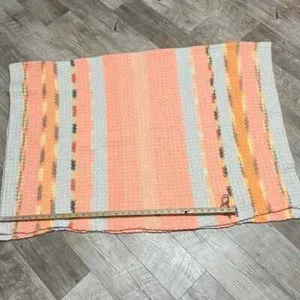 VTG Peach Afghan Blanket - Picture 1 of 3