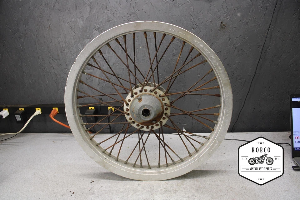 1981 Kawasaki 650 CSR KZ650H FRONT WHEEL 1070.LX Foto 1 de 4