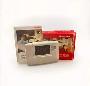 HONEYWELL 1-DAY PROGRAMMABLE ROOM THERMOSTAT CHRONOTHERM CM901 CMT901A1044 - Picture 1 of 3