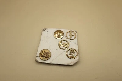 Mixed Lot of 5 WWII US Military Enlisted Collar Disc & Hat Pins - Image 1 of 4