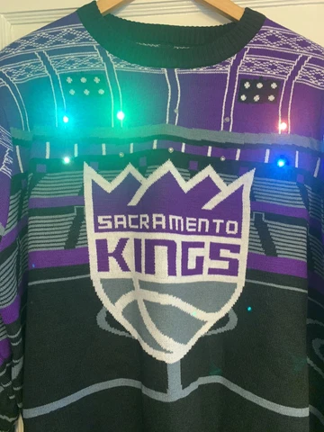 NEW! NBA Basketball Sacramento Kings Light Up Holiday Sweater Men’s Size 2XL Cover
