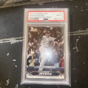 Mariano Rivera - Picture 1 of 2