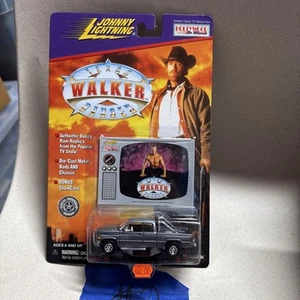 JOHNNY LIGHTNING HOLLYWOOD ON WHEELS WALKER TEXAS RANGER Dodge RAM PICKUP 1999 - Imagen 1 de 12