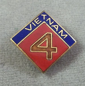 US Marine Corps 4th Marine Division Vietnam Patch Style Unit Crest - Clutchback - Picture 1 of 3