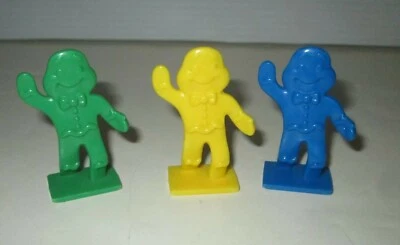 GINGERBREAD COOKIE MAN BOARD GAME MOVER PARTS PIECES 3 PLUS 2 CARS - Image 1 of 3