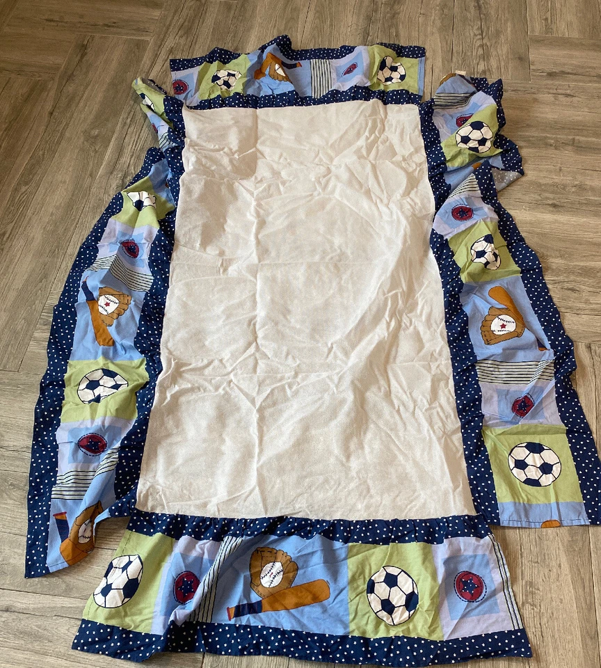 Falda de cama con volantes antipolvo temática deportiva originales para dormir cama para niños pequeños  Foto 1 de 2