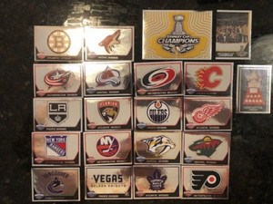 2017-18 Panini Hockey Stickers NHL TEAM LOGO FOIL LOT (21) U Pick Complete Set !