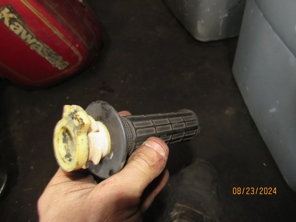 Kawasaki KZ1100 A 1982 tubo acelerador Twister Foto 1 de 1