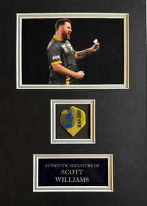 Scott Williams handsigniertes Flight Mounted Photo Display Darts Autogramm 3 - Bild 1 von 1