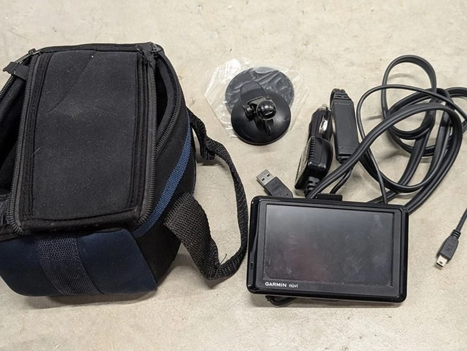 GARMIN NUVI 1390 GPS NAVIGATION — 第 1/2 张图片