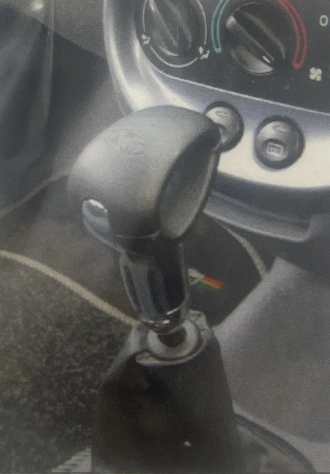 Nueva perilla de engranaje Imola 23071 Concept XT sellada de fábrica negra plateada adaptable universal Foto 1 de 4