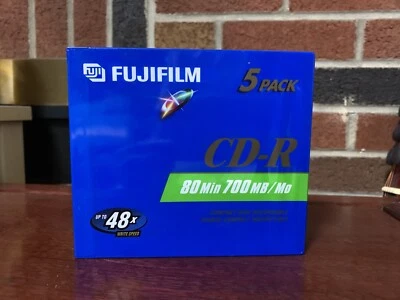 FUJIFILM 80 Min/700MB/Mo - CD-R (5 pack) 48x Write Speed - Image 1 of 2