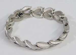 Rare 1960s TRIFARI Bracelet - Silver Laurel Leaf Design - Classic MCM - 7" - Picture 1 of 5