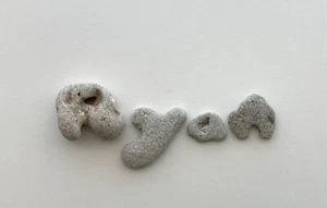 Piedra de playa con forma de letra natural RYAN rocas nombre guijarro arte artesanía signo de palabra bruja - Imagen 1 de 8
