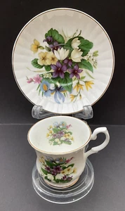 Vintage Royal Stafford Tea cup & Saucer springtime pattern 1970s - Picture 1 of 8