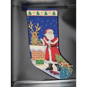 Vintage Nadelspitze Weihnachtsstrumpf Weihnachtsmann mit Rentier und Geschenken auf Dach - Bild 1 von 2