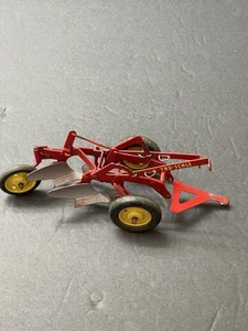 Vintage 1950’s Tru Scale Carter 2 Bottom Plow 1:16 scale Yellow Rims - Picture 1 of 11